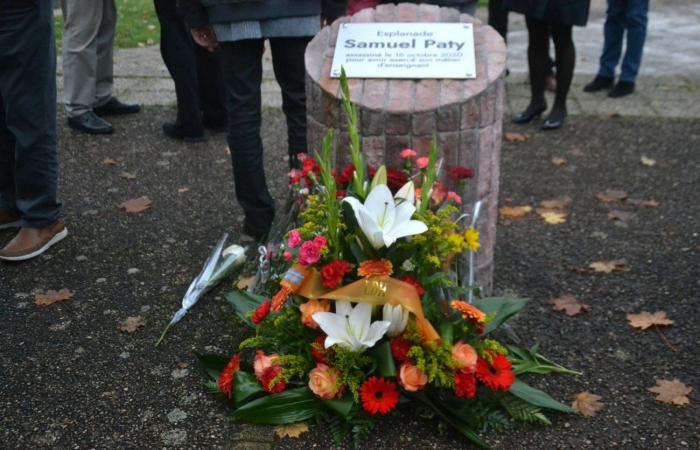 Hommage an Samuel Paty und Dominique Bernard