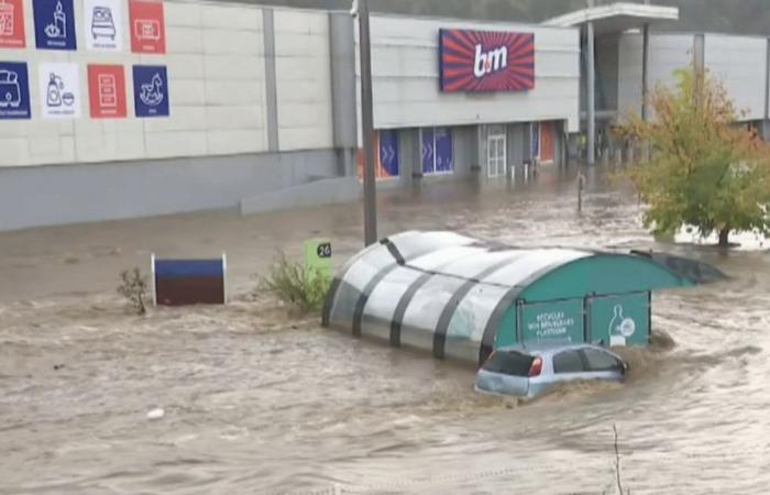 die Städte Rive-de-Gier und Givors wurden vom Wasser überschwemmt