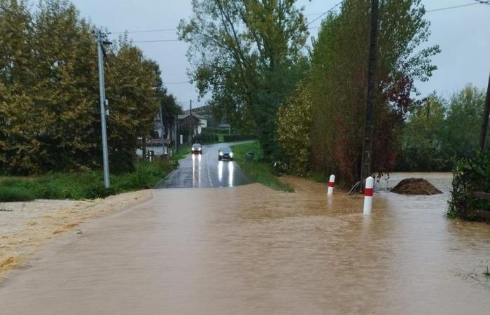 11 Straßen wurden unterbrochen und mehrere Häuser isoliert