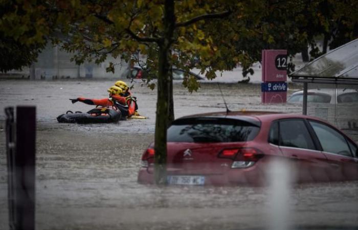 „Noch nie zuvor gesehen“: Fast 900 Menschen wurden in Frankreich bei beeindruckenden Überschwemmungen evakuiert (Fotos)