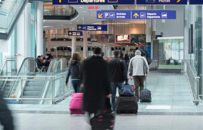 Als er am Flughafen von Montreal ankommt, versäumt er es, eine Uhr im Wert von 100.000 US-Dollar zu deklarieren und muss eine hohe Geldstrafe zahlen