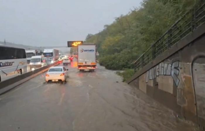 „mehrere Tage lang“ keine Züge zwischen Lyon und Saint-Étienne, die A47 teilweise überflutet und gesperrt