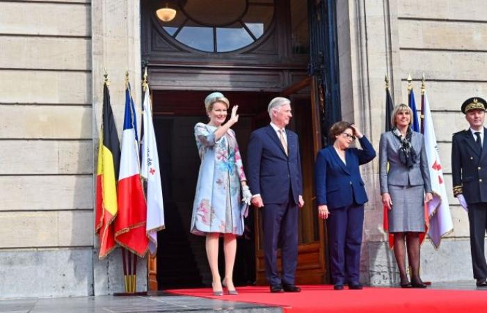 Königin Mathilde erleuchtete Paris: Entdecken Sie die ikonischen Looks unserer Herrscherin