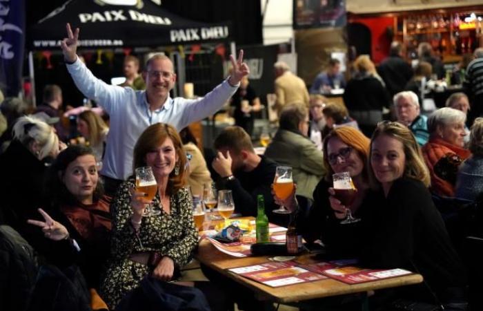 Mehr als 100 Biere von 18 Brauereien gibt es dieses Wochenende beim belgischen Bierfest in Quiévrain (B) zu probieren