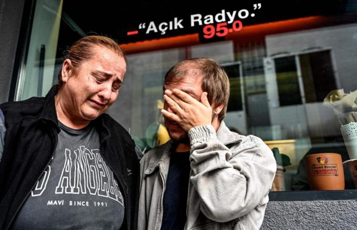 In der Türkei wurde Açik Radyo, dem Radio „aller Stimmen des Universums“, kein Mikrofon mehr zur Verfügung gestellt