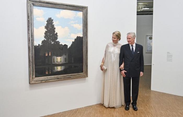 Königin Mathilde erleuchtete Paris: Entdecken Sie die ikonischen Looks unserer Herrscherin