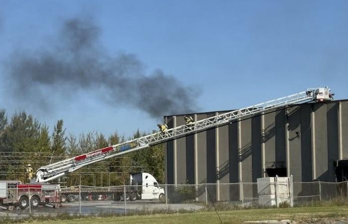 Canadoil Forge-Fabrik in Flammen aufgegangen