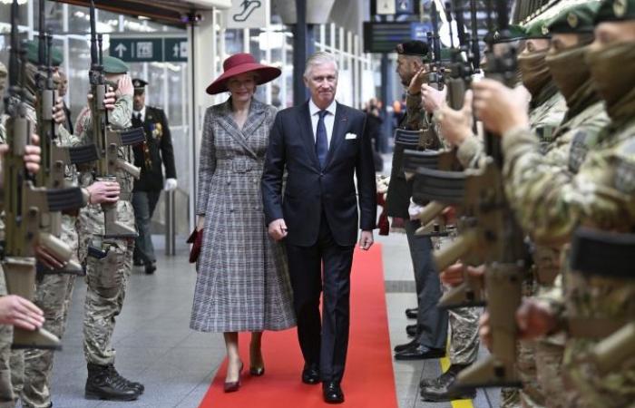 Königin Mathilde erleuchtete Paris: Entdecken Sie die ikonischen Looks unserer Herrscherin