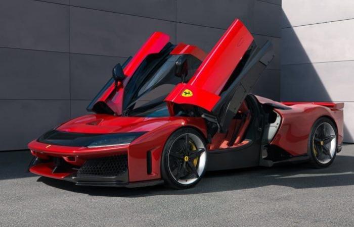 Wir haben uns den neuen und verrückten Ferrari F80 angesehen