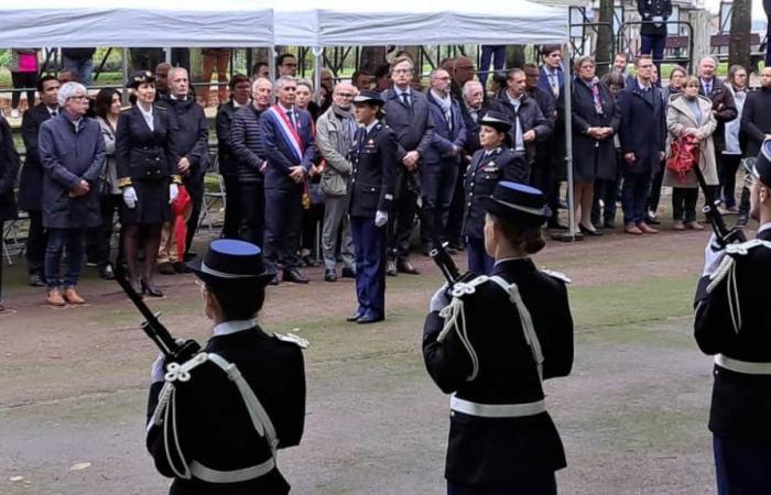 Clermont. Staffelführerin Anne de Levezou de Vezins übernimmt das Kommando über die Gendarmeriekompanie