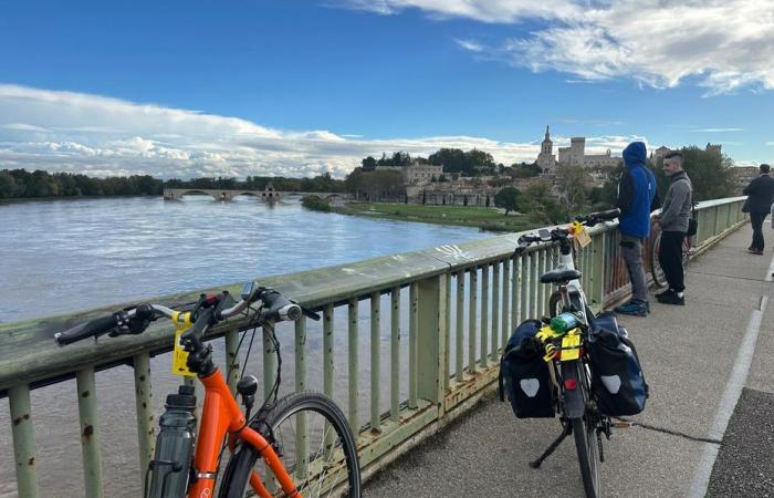 Die Rhone hat begonnen, zu sinken, aber der Verkehr in Avignon ist immer noch schwierig