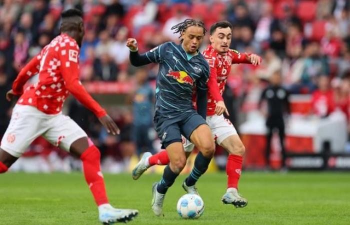 RB Leipzig, vorläufiger Tabellenführer der Bundesliga, wartet auf das Spiel gegen Bayern München