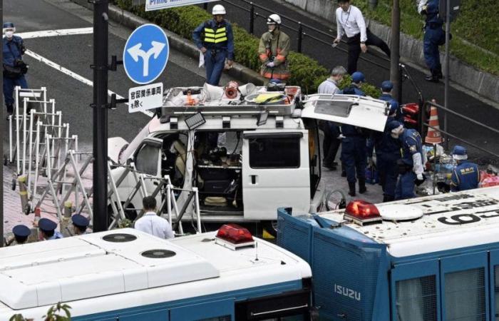 Mann in Tokio verhaftet, nachdem er Molotowcocktails auf das Hauptquartier der Regierungspartei geworfen hatte