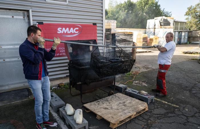 In La Rochelle kochen sie ihre Beine in Bitumen