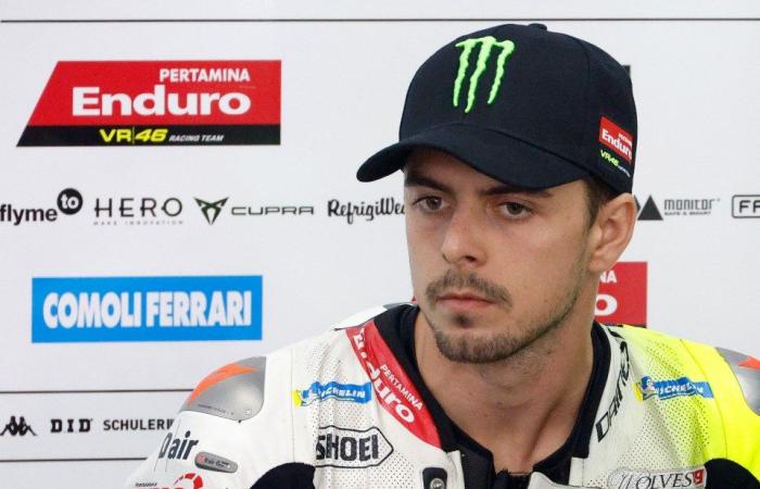 Der MotoGP-Star wurde nach einem schrecklichen Unfall mit seinem Rivalen mit einem Rettungsflugzeug ins Krankenhaus gebracht, während ein Zusammenstoß mit 120 Meilen pro Stunde untersucht wird