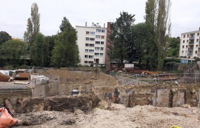 Durch Setzungen und Risse auf der Straße werden Autofahrer bei der Durchfahrt durch diese Yvelines-Stadt Schwierigkeiten haben