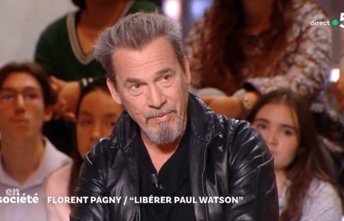 Florent Pagny gerät in Verlegenheit: Als der Sänger die Freilassung von Paul Watson fordert, seinen Vornamen aber falsch versteht