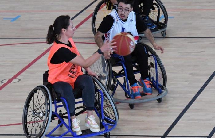 An diesem Sonntag wurde in der Dordogne ein verbindendes Rollstuhlbasketballturnier organisiert