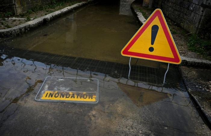 Gard und Var in orangefarbener Regen-Überschwemmungs-Warnung