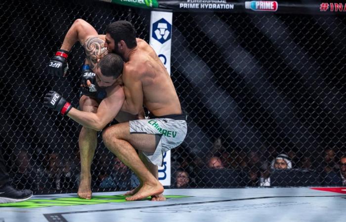 Khamzat Chimaev besiegte. Robert Whittaker bei UFC 308: Beste Fotos aus Abu Dhabi