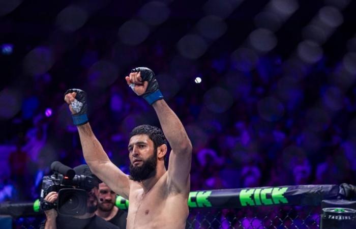 Khamzat Chimaev besiegte. Robert Whittaker bei UFC 308: Beste Fotos aus Abu Dhabi