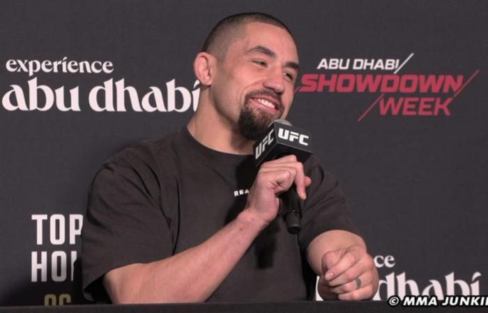 Khamzat Chimaev besiegte. Robert Whittaker bei UFC 308: Beste Fotos aus Abu Dhabi