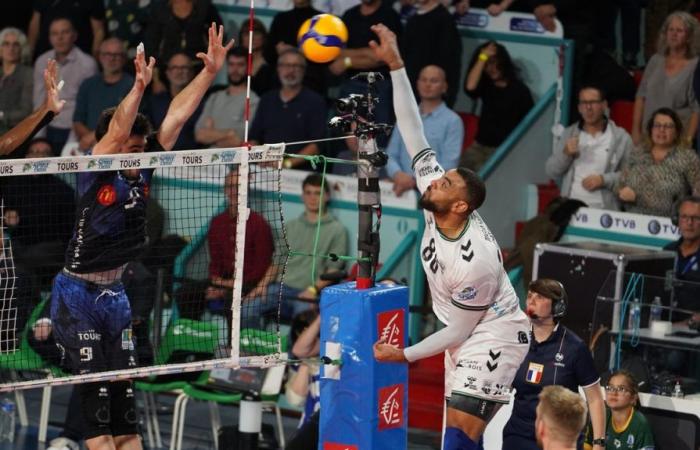 Earvin Ngapeth, Prophet in seinem Land in Tours