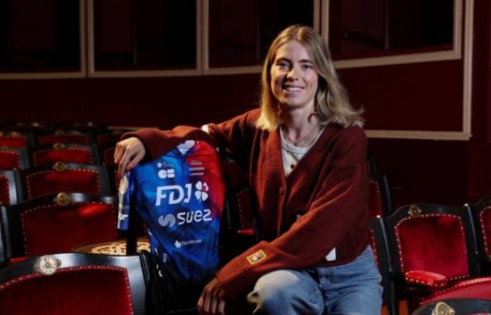 Die Gewinnerin der Tour de France Women mit Zwift im Jahr 2023, Demi Vollering, hat sich FDJ-Suez angeschlossen