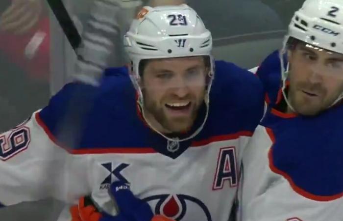 Leon Draisaitl bekommt die Wings für seine Party