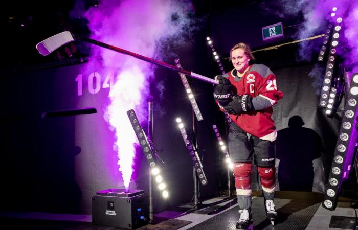 LPHF | Ein erstes professionelles Frauenhockeyspiel im Videotron Center