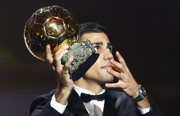 Der Spanier Rodri gewinnt Ballon d’Or inmitten des Boykotts von Real Madrid