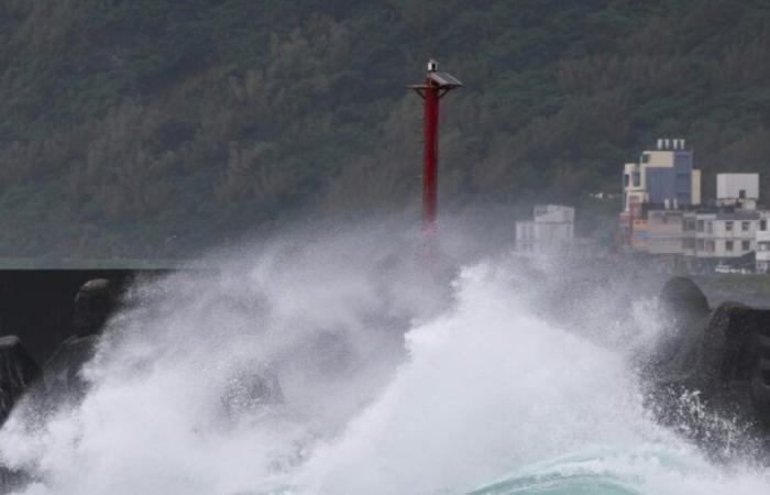 Taiwan bereitet sich auf die Ankunft von Kong-rey vor, seinem dritten Taifun seit Juli: Nachrichten