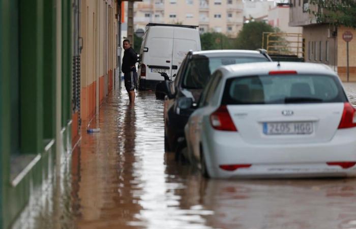 Dutzende Menschen in Valencia übernachten auf Dächern oder in Autos