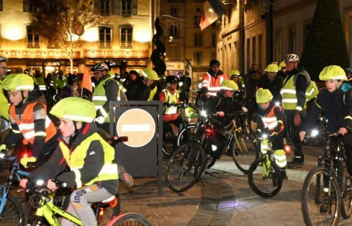 die Nachtradtour zur Sicherheit zurückkehrender Radfahrer am 7. November