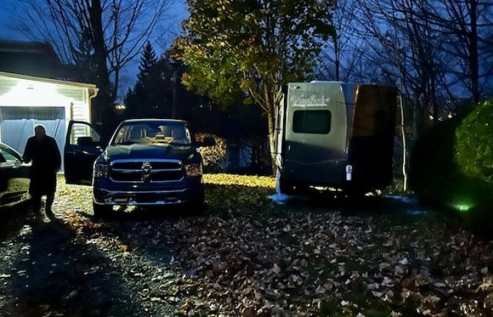 Verdächtiger Brand: Im Osten von Sherbrooke ging ein Wohnwagen in Flammen auf