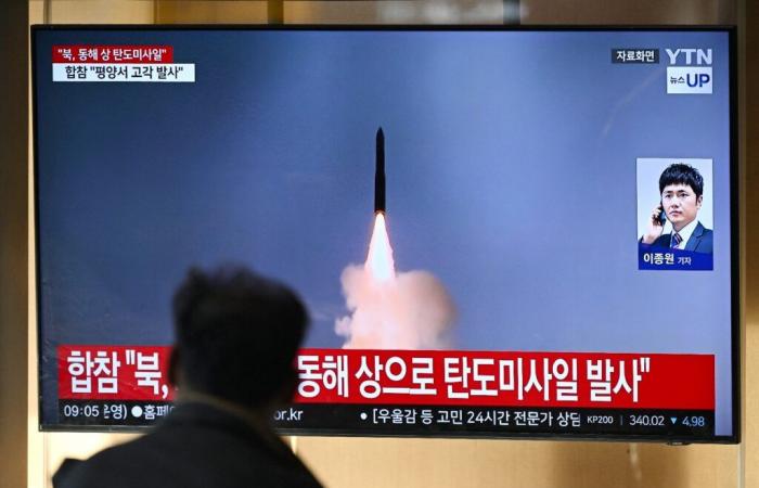 Nordkorea, dem vorgeworfen wird, Soldaten nach Russland geschickt zu haben, feuert eine ballistische Rakete ab