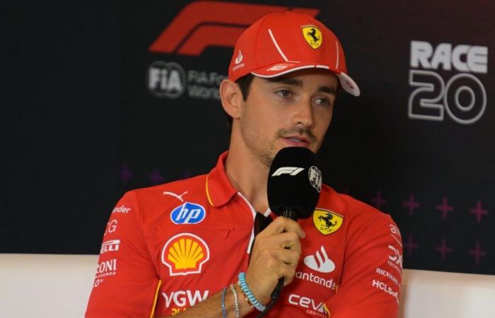 Leclerc wird von der FIA mit einer Geldstrafe belegt, weil er bei der Formel-1-Pressekonferenz geflucht hat