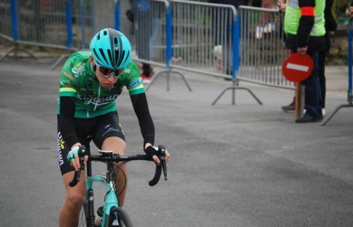 Radfahren. AC Noyal-Châtillon Training U19 nimmt Gestalt an