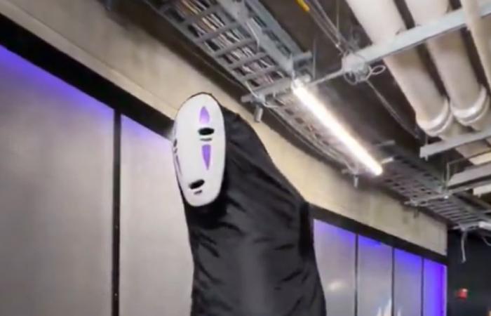 NBA: Als Victor Wembanyama in einem ganz besonderen Halloween-Kostüm zu seinem Spiel kommt… (Video)