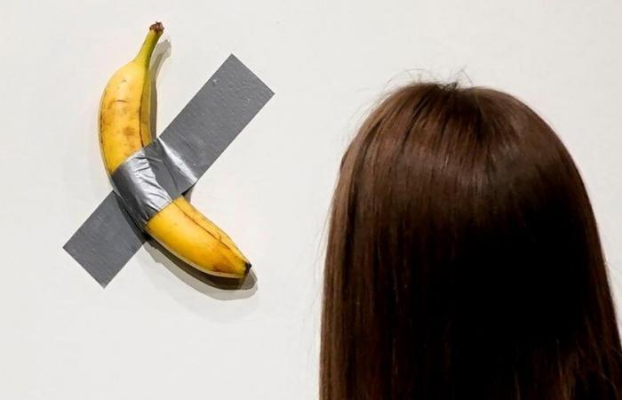 Die aufgeklebte Banane des italienischen Künstlers Maurizio Cattelan, die teuerste der Welt? – rts.ch