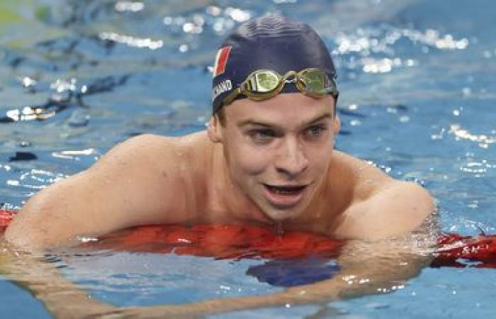 Léon Marchand bricht den Weltrekord über 200 m Lagen auf der Kurzstrecke