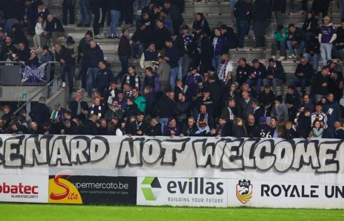 „Er ist eine Pest“: das feindselige Banner der Anderlecht-Fans gegenüber Olivier Renard