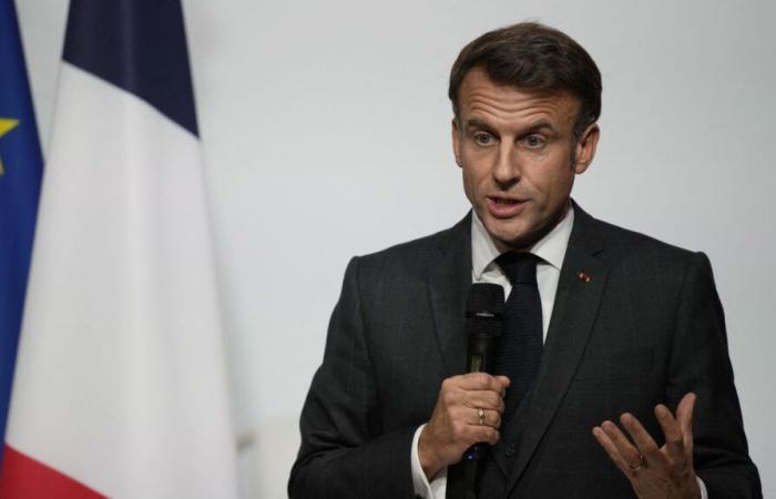 Emmanuel Macron erkennt an, dass FLN-Führer Larbi Ben M’hidi „von französischen Soldaten ermordet“ wurde.