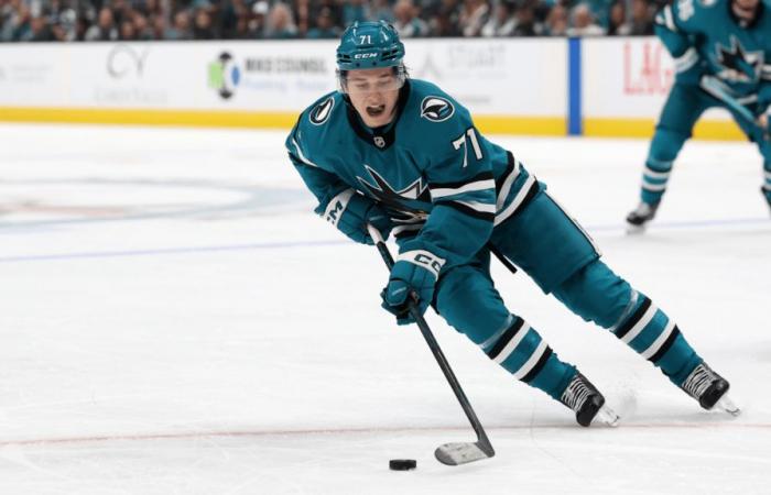 Sharks: Celebrini zurück mit seinen Teamkollegen