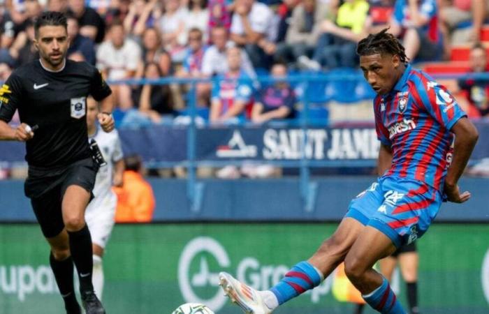 Noé Lebreton schaltet seinen Zähler mit SM Caen frei