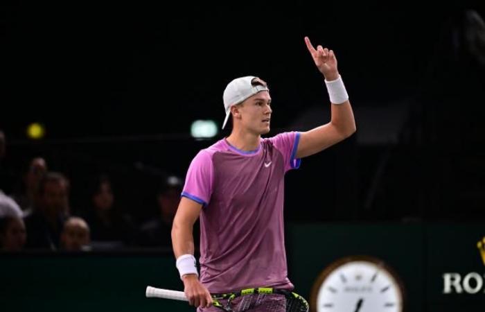 Holger Rune trifft im Halbfinale des Rolex Paris Masters auf Alexander Zverev