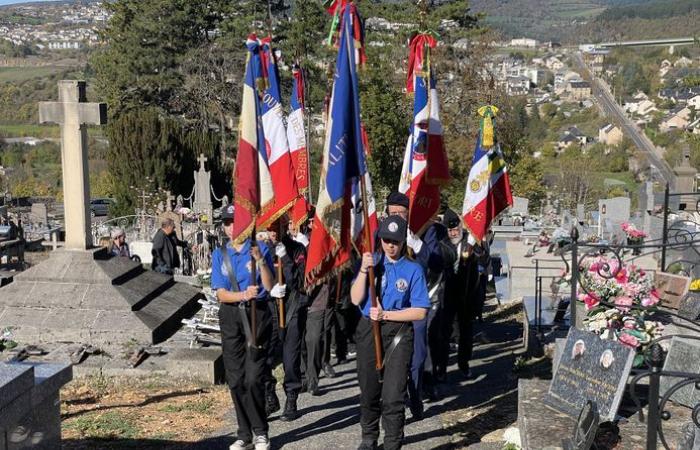 Gedenken an die 56 Toten Frankreichs, die auf dem Friedhof Mendois Séjalan 1 beigesetzt wurden