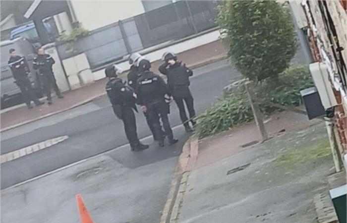 Die Stadt dieser Gemeinde in Calvados wurde heute Morgen von der Gendarmerie geschlossen, was die Bewohner beunruhigte