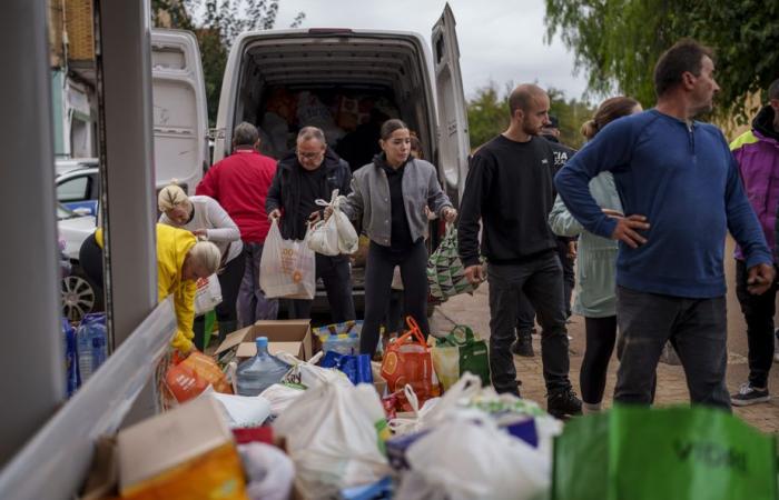 Überschwemmungen in Spanien | Mehr als 200 Tote, die Armee rückt als Verstärkung an