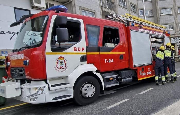 Ein Gebäude im Stadtgebiet von Pontevedra wird aufgrund eines Brandes in einer Wohnung evakuiert